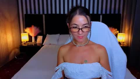 gracefulmichelle online show from August 6, 8:27 pm