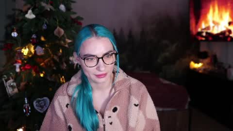 Snapshot of gracegreen chatting on December 20, 1:22 pm I will be glad to see you 30 N 1800 - 2300 gmt3 online show from December 20, 1:22 pm