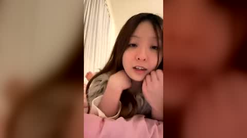 gracemeow online show from July 25, 11:50 am