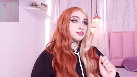 Snapshot of greennbella chatting on February 15, 7:06 pm online show from February 15, 7:06 pm
