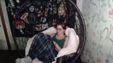 Snapshot of greenwitch9 chatting on September 14, 12:25 pm Lina online show from September 14, 12:25 pm