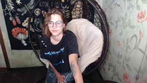 Snapshot of greenwitch9 chatting on September 19, 12:26 pm Lina online show from September 19, 12:26 pm