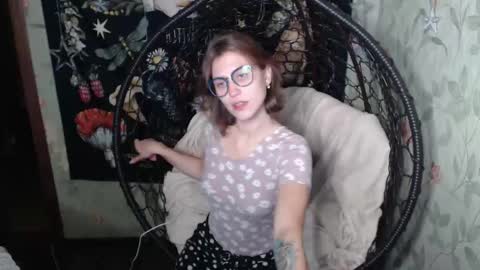 Snapshot of greenwitch9 chatting on October 11, 12:19 pm Lina online show from October 11, 12:19 pm