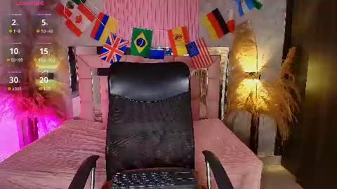    online show from June 12, 9:45 pm