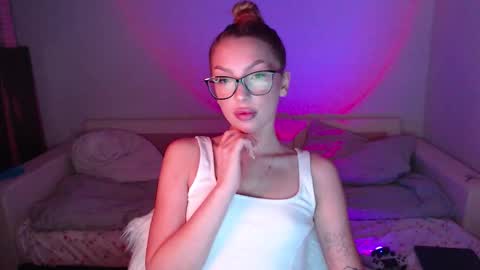 Marta online show from November 3, 9:52 pm