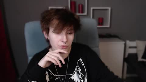 guitarandangell online show from November 18, 5:19 am