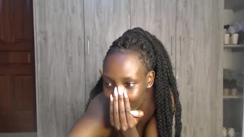Snapshot of gulpess chatting on January 9, 10:41 pm Miss Incredible online show from January 9, 10:41 pm