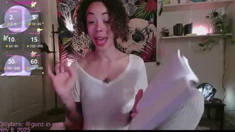 Kylie online show from November 8, 4:23 pm