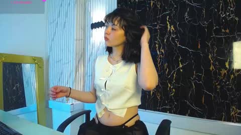 Snapshot of guxplo_ chatting on February 20, 10:37 pm Miss online show from February 20, 10:37 pm