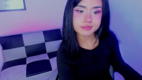 gwenhazel online show from September 13, 11:29 am