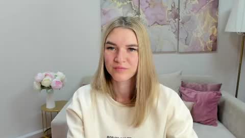 gwensmitt online show from July 20, 9:26 pm