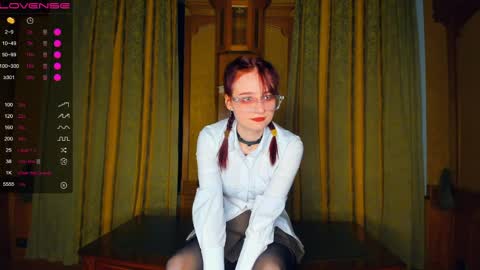 Chloe online show from March 31, 8:09 pm