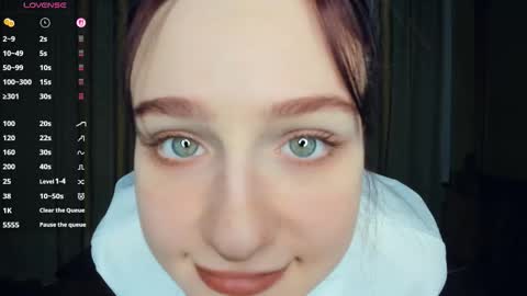 Chloe online show from March 28, 7:35 pm