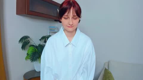 Snapshot of h0lyangel chatting on September 10, 6:52 pm Chloe online show from September 10, 6:52 pm