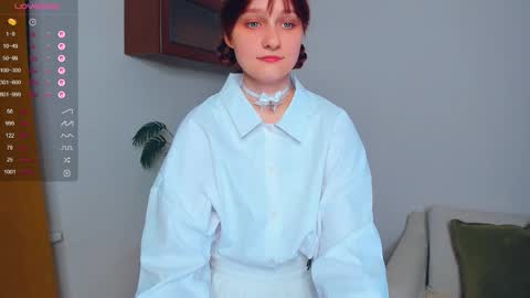 Snapshot of h0lyangel chatting on September 17, 7:01 pm Chloe online show from September 17, 7:01 pm