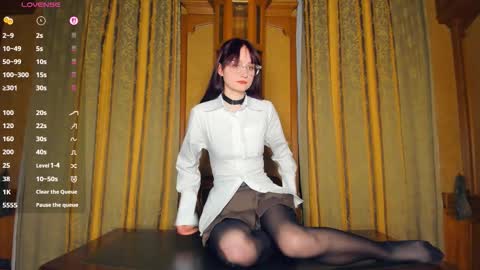 Chloe online show from March 27, 7:25 pm