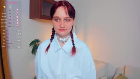 Snapshot of h0lyangel chatting on October 3, 6:57 pm Chloe online show from October 3, 6:57 pm