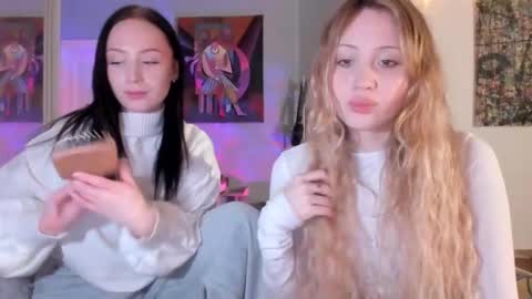 Ashleyblonde Ellies brunnette online show from December 17, 12:16 am