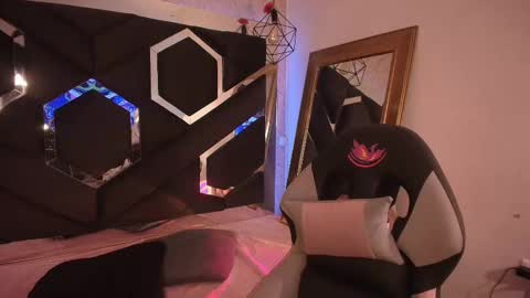 Haely online show from October 5, 6:46 pm