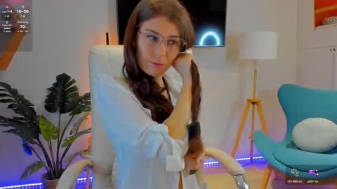 Hailey  Green online show from March 29, 9:03 pm