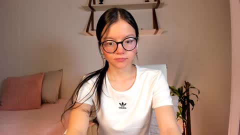 Snapshot of hailey_firee chatting on January 25, 12:17 am Hailey online show from January 25, 12:17 am