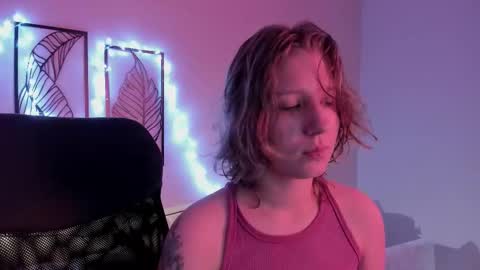 Hailey online show from November 21, 9:33 am