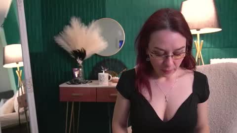 Hailey online show from March 11, 5:11 am