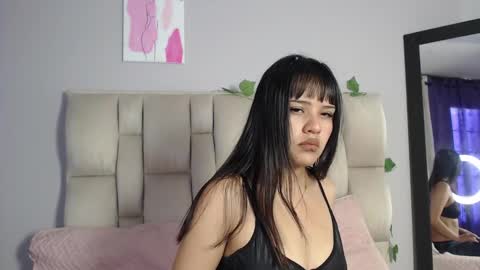 Snapshot of haileysmitt_ chatting on October 7, 12:53 pm haileysmitt_ online show from October 7, 12:53 pm
