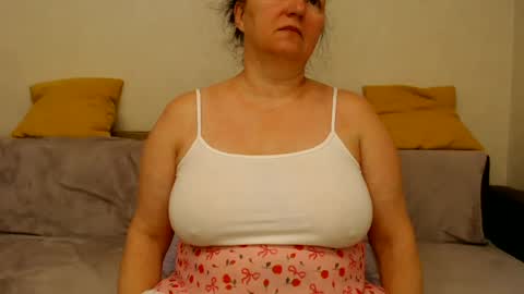 hairy vicky online show from June 16, 11:17 pm