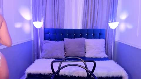 Halls Red online show from January 17, 8:55 pm