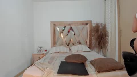 Snapshot of hana_montess chatting on December 21, 2:52 am Hana Montes- online show from December 21, 2:52 am