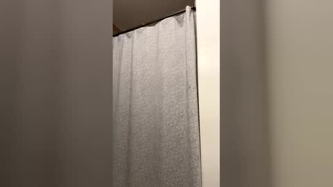 handymanii18 online show from May 13, 7:19 pm