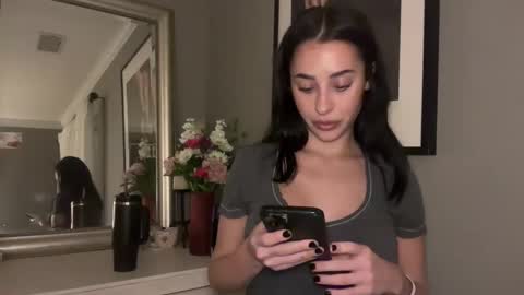 Vanessa online show from February 19, 4:12 am