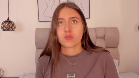 hanna__evans_ online show from October 11, 1:14 pm