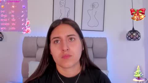 hanna__evans_ online show from December 1, 12:41 pm