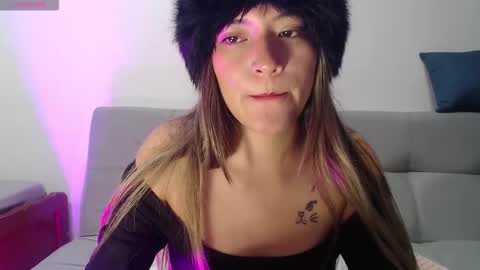 Hanna  online show from December 19, 2:27 am