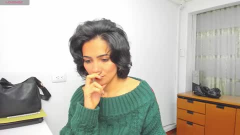 Sara online show from October 27, 6:46 pm