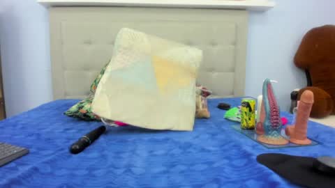 hanna_hornyx20 online show from July 4, 3:24 am