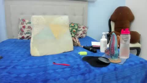 hanna_hornyx20 online show from July 30, 12:55 am