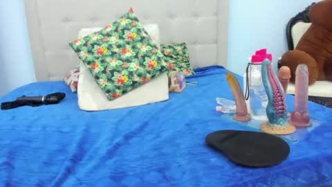 hanna_hornyx20 online show from June 22, 1:54 am