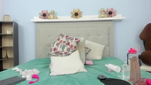 hanna_hornyx20 online show from May 30, 2:20 am