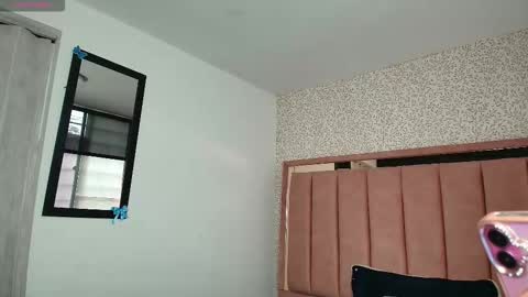  H A N N A  online show from March 25, 8:01 pm