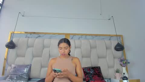 Hanna lens online show from June 7, 8:59 pm
