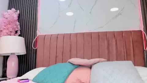 Hanna  online show from June 11, 2:53 am