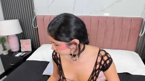 Hanna  online show from June 3, 8:03 pm