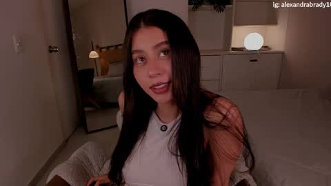 Snapshot of hannah_brady chatting on October 12, 2:47 am Hannah online show from October 12, 2:47 am