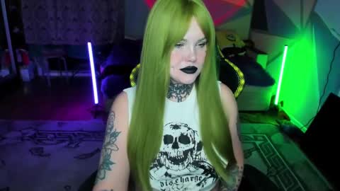 Hannah online show from February 13, 1:29 am