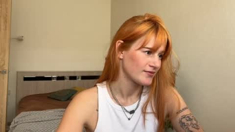 hannah levis  online show from April 27, 8:00 am