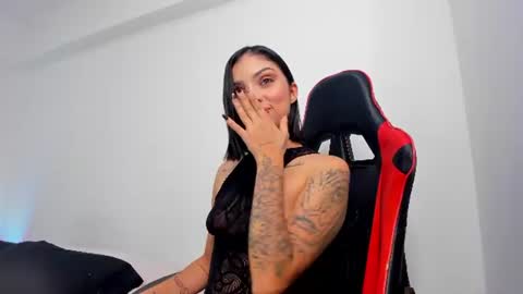 Hannah Milton online show from July 23, 1:58 am