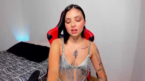 Hannah Milton online show from July 25, 2:18 am